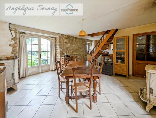 Maison de caractère en pierre – Baume-les-Messieurs (Jura)