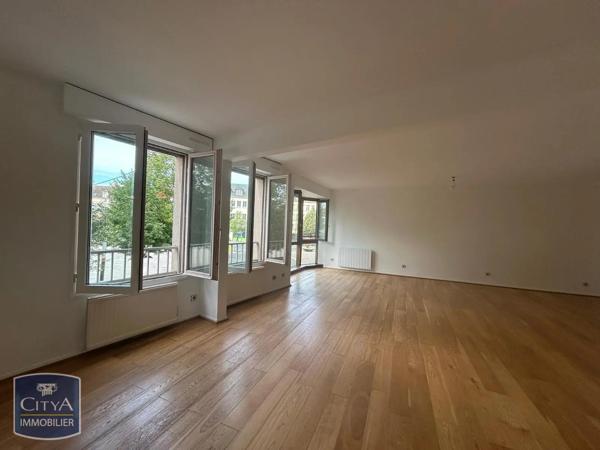 Appartement à louer 5 pièces 122.19m² Chartres (28000)