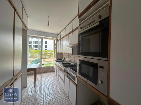 Appartement à louer 5 pièces 122.19m² Chartres (28000)