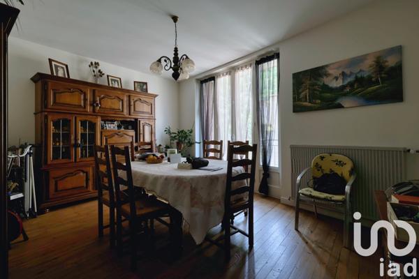 Building for sale 367 m² Le Cheylard