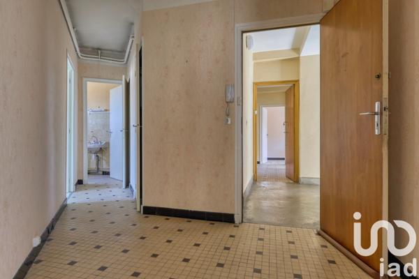 Building for sale 367 m² Le Cheylard