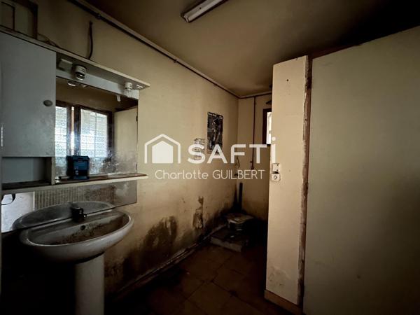 Maison de ville à restaurer entièrement