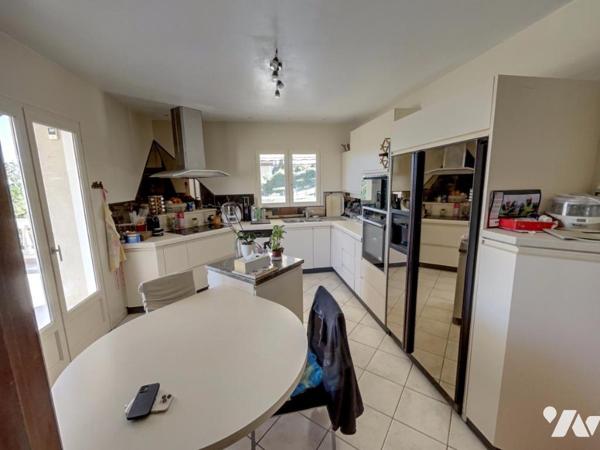 ALBIGNY SUR SAÔNE VILLA 7 pièces 213m² hab 2414m² terrain