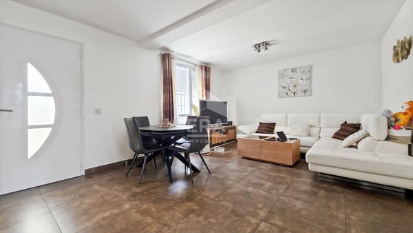 Montreuil Maison 4 pièces 90 m2 avec terrasse, véranda, box et remise