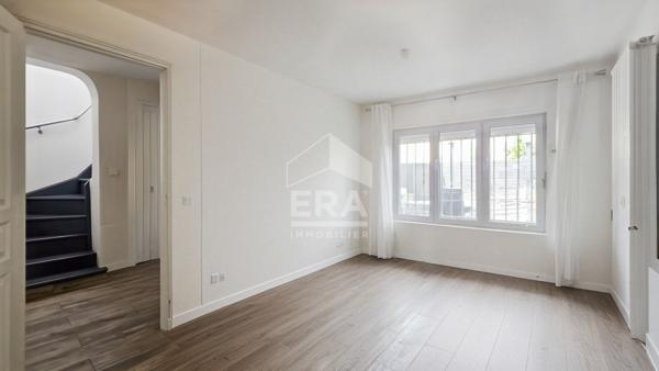 Montreuil Maison 4 pièces 90 m2 avec terrasse, véranda, box et remise