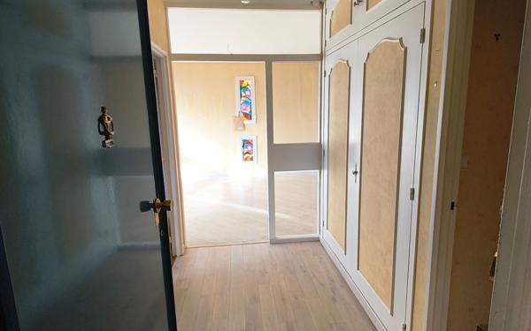 Appartement à vendre    4 pièces • 76,07 m2 Maisons-Alfort