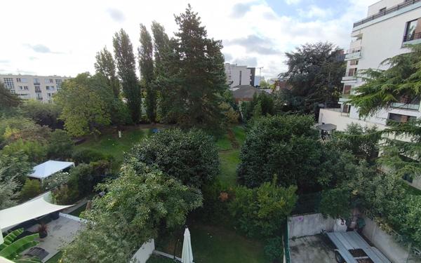 Appartement à vendre    4 pièces • 76,07 m2 Maisons-Alfort