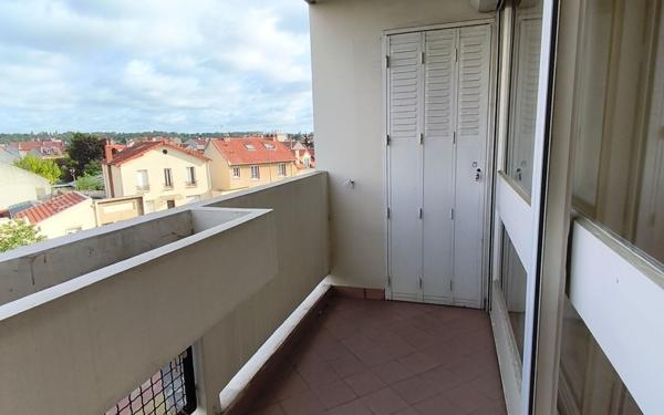 Appartement à vendre    4 pièces • 76,07 m2 Maisons-Alfort