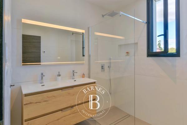 Limonest, Maison 4 Chambres -  275 m² à vendre