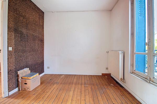 MAISON ** A RENOVER ** NANTERRE VIEUX-PONT 2 CHAMBRES JARDIN