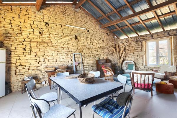 BELLE DEMEURE DE CARACTERE AVEC UNE ÂME