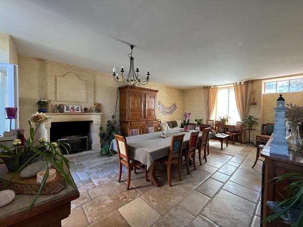 Maison familiale avec jardin et dépendances Poitiers Quartier Chilvert