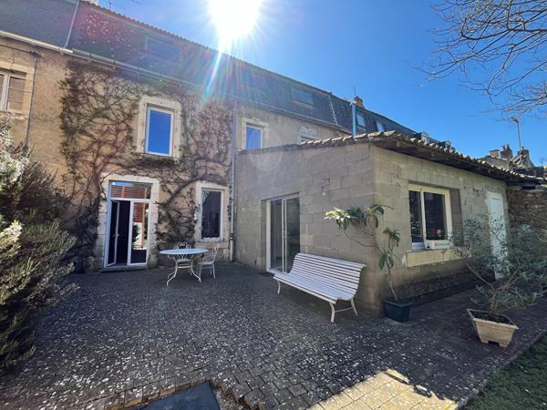 Maison familiale avec jardin et dépendances Poitiers Quartier Chilvert