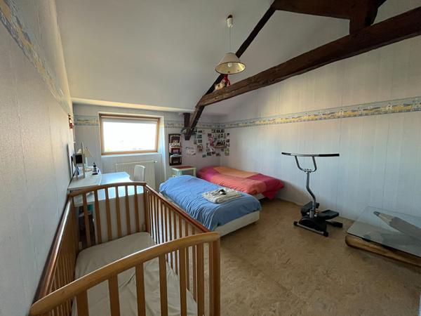 Maison familiale avec jardin et dépendances Poitiers Quartier Chilvert
