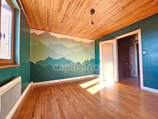 Maison à vendre avec terrain de 748 m² 5 pièces 4 chambres et garage PANISSIERES (42)