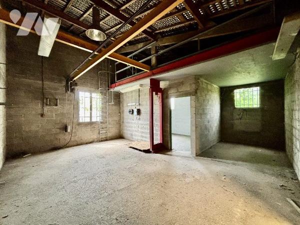 Bâtiment de 360 m2