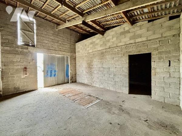 Bâtiment de 360 m2