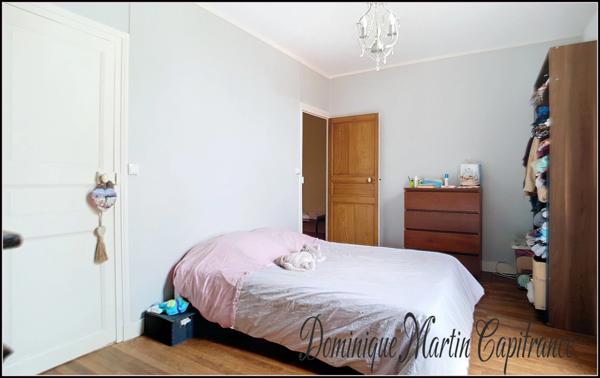 Maison à vendre 10 pièces (72)-218m²-P8- bord de Loir- cave- dépendances