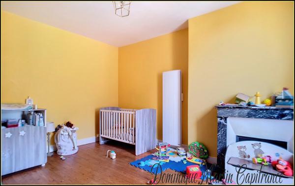 Maison à vendre 10 pièces (72)-218m²-P8- bord de Loir- cave- dépendances