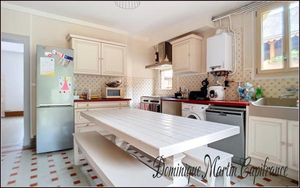 Maison à vendre 10 pièces (72)-218m²-P8- bord de Loir- cave- dépendances