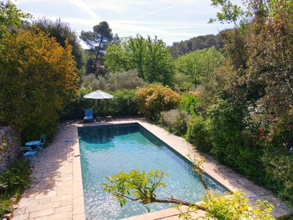 LORGUES – PROPRIÉTÉ DE CHARME AU CŒUR DE LA PROVENCE VERTE