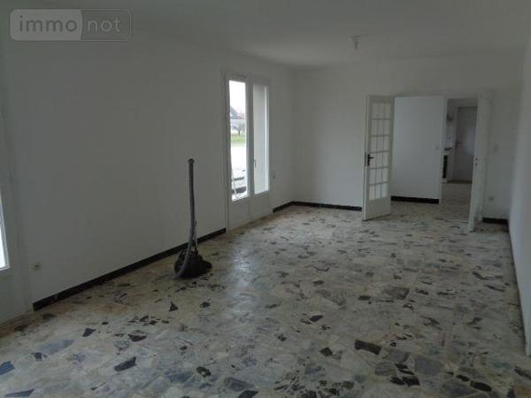 Maison individuelle à louer à Saint-Germain-du-Plain en Saône-et-Loire (71370), ref : STG-L1