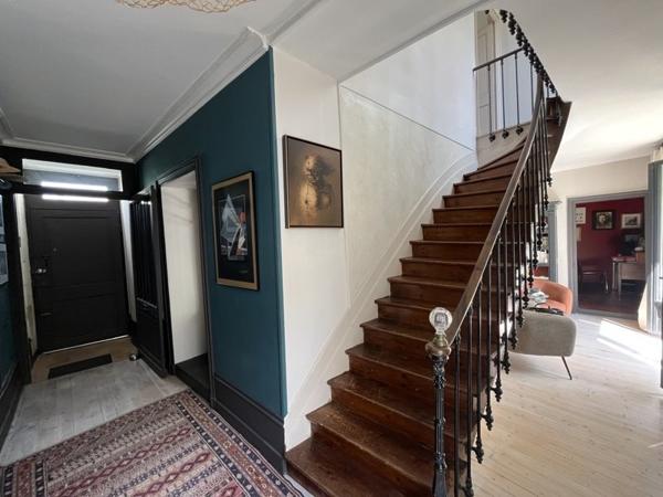 Maison à vendre |  Marans |  8 pièces | 206 m²