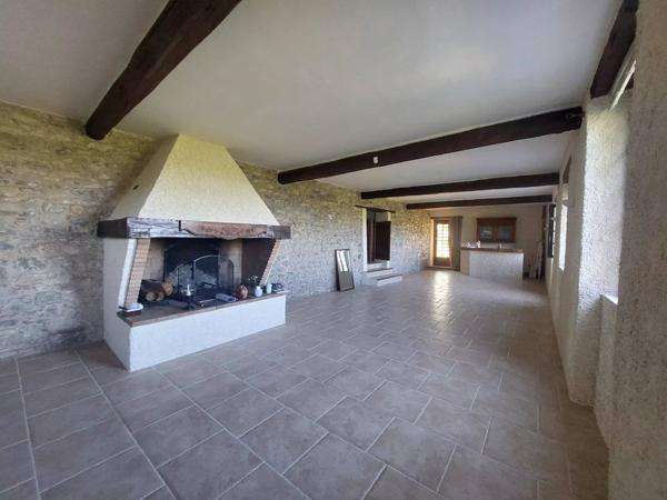 Mas authentique en pierre – 335 m² habitables – 1,7 ha – Vue imprenable sur les Cévennes