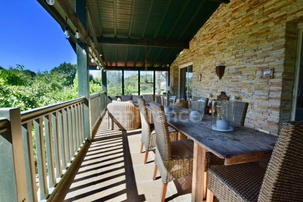 Maison à vendre 8 pièces ASCAIN (64) séparée en 2 appartements sur terrain de 8000m2