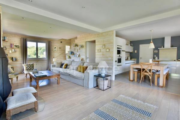 Maison à vendre 8 pièces ASCAIN (64) séparée en 2 appartements sur terrain de 8000m2