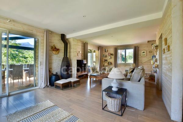 Maison à vendre 8 pièces ASCAIN (64) séparée en 2 appartements sur terrain de 8000m2