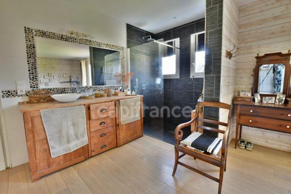 Maison à vendre 8 pièces ASCAIN (64) séparée en 2 appartements sur terrain de 8000m2