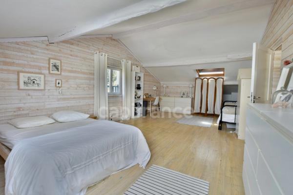 Maison à vendre 8 pièces ASCAIN (64) séparée en 2 appartements sur terrain de 8000m2