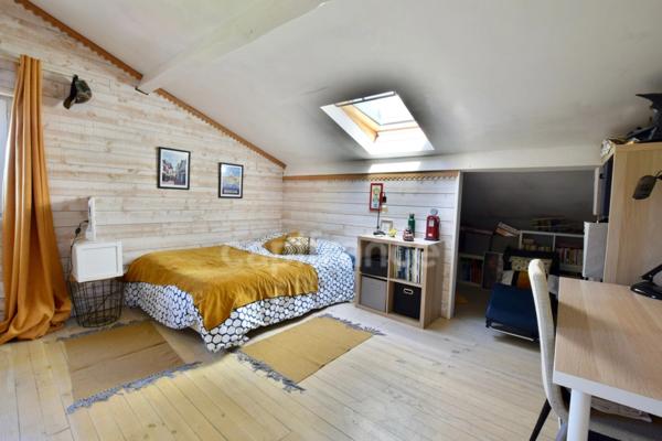 Maison à vendre 8 pièces ASCAIN (64) séparée en 2 appartements sur terrain de 8000m2