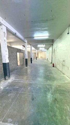 Location Entrepôt 300 m²