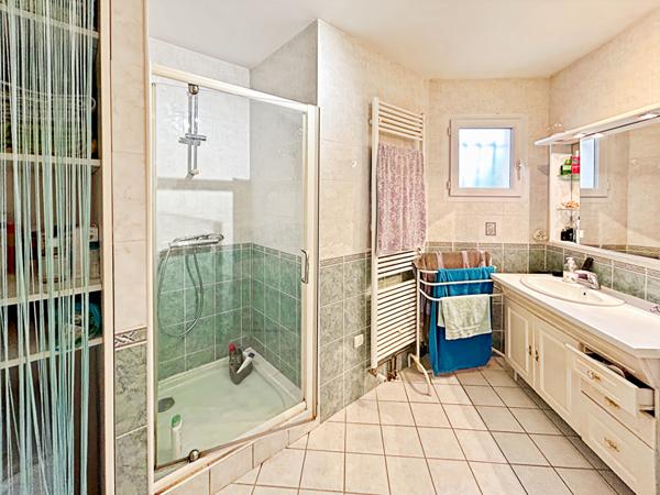 Maison de Plain pied à Vendre Mably 4 pièce(s) 102 m2