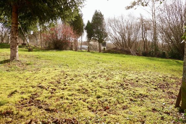 MAISON SUR 10,60 ARES DE TERRAIN