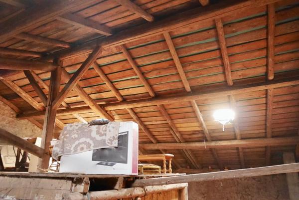 MAISON SUR 10,60 ARES DE TERRAIN