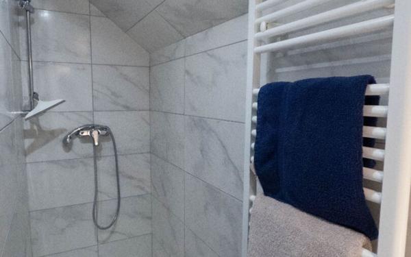 Immeuble à vendre    6 pièces • 60 m2 Reims