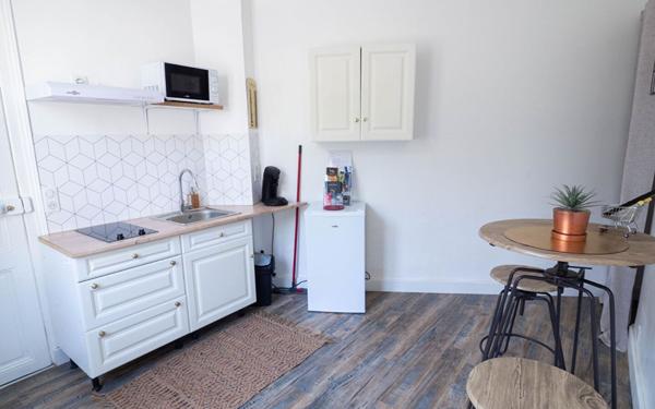 Immeuble à vendre    6 pièces • 60 m2 Reims