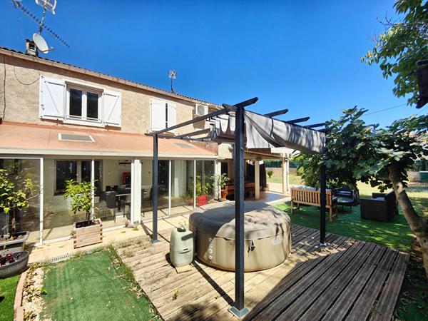 Maison La Crau 7 pièce(s) 141 m2