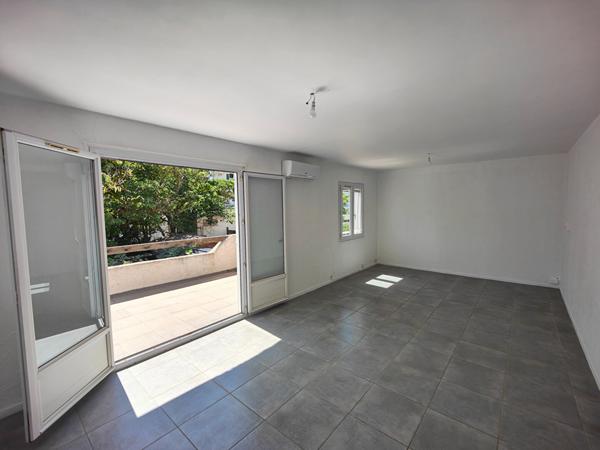 Maison La Crau 7 pièce(s) 141 m2