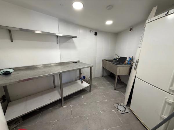 Local commercial sur axe passant