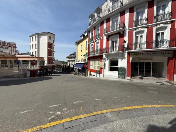 Local commercial sur axe passant