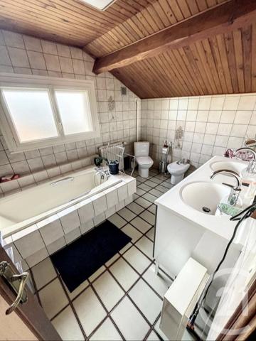 Maison à vendre  7 pièces - 131 m2 RIOM - 63