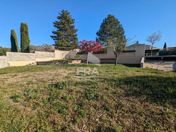 Terrain constructible Charleval 310 m²