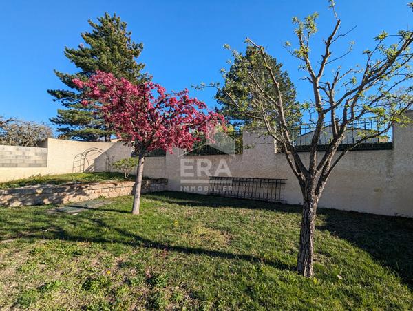 Terrain constructible Charleval 310 m²