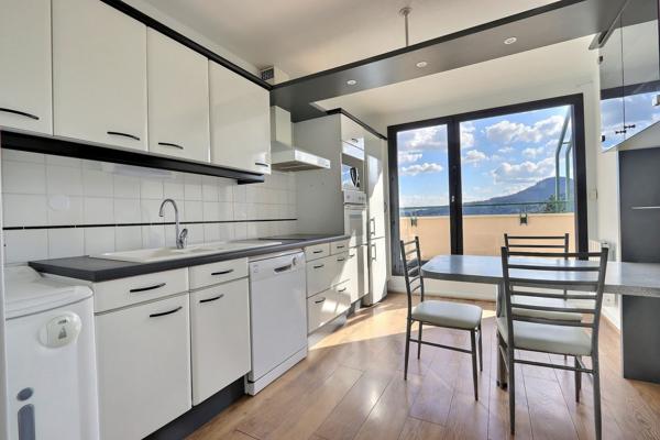 HAUTS DE CHAMALIERES -T4 DANS RESIDENCE AVEC PISCINE