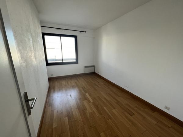 Appartement à louer 788 € CC Angoulême 4 p 96 m² DPE C