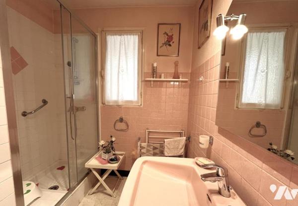 Nantes Longchamp, tram à 250m, au calme, T4 de 74 m², balcon, garage